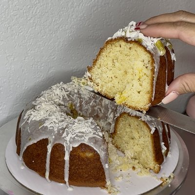 Piña Con Coco / Pinnaple Coconut Cake 