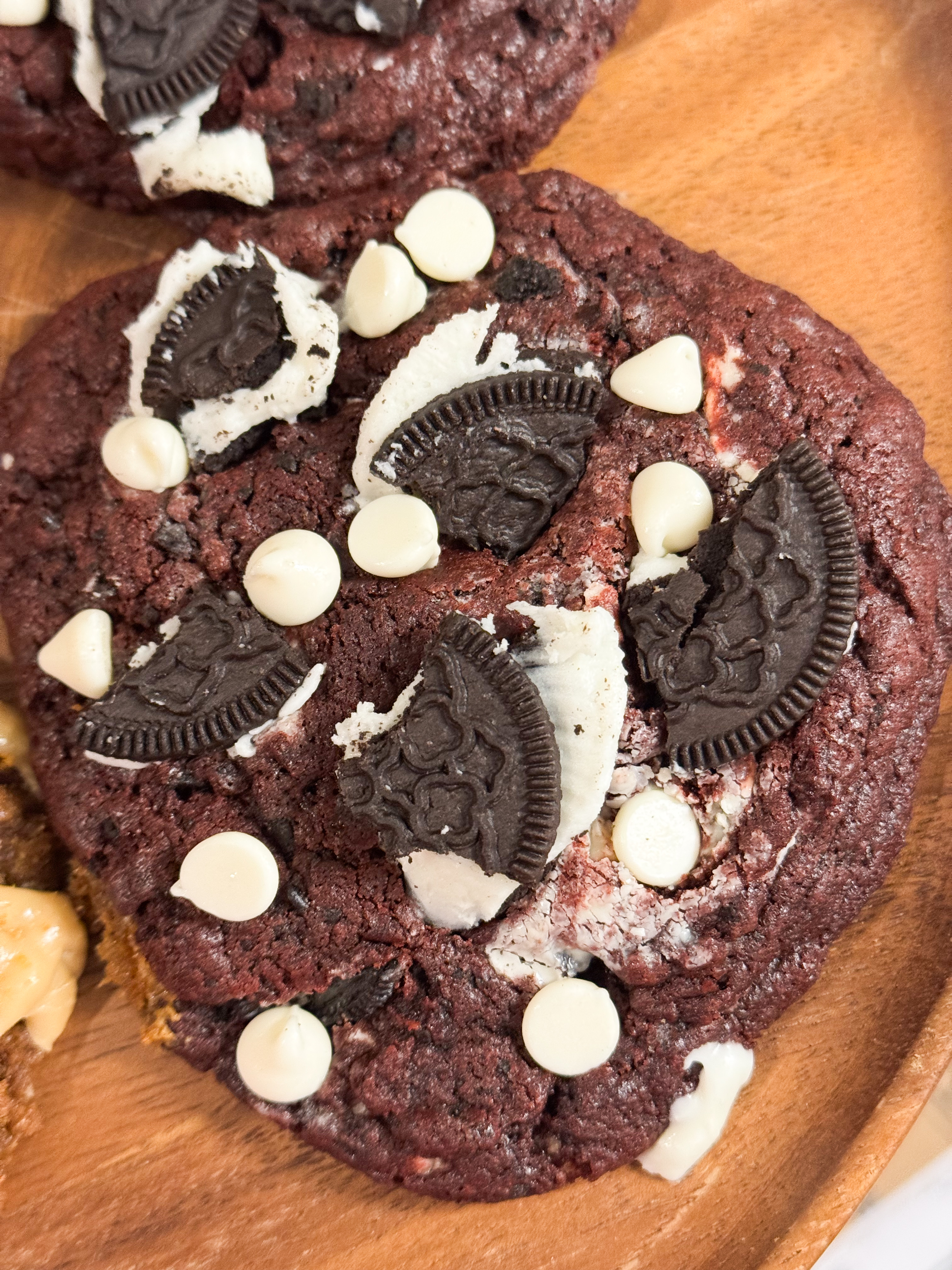 Red Velvet & Cream - Dozen