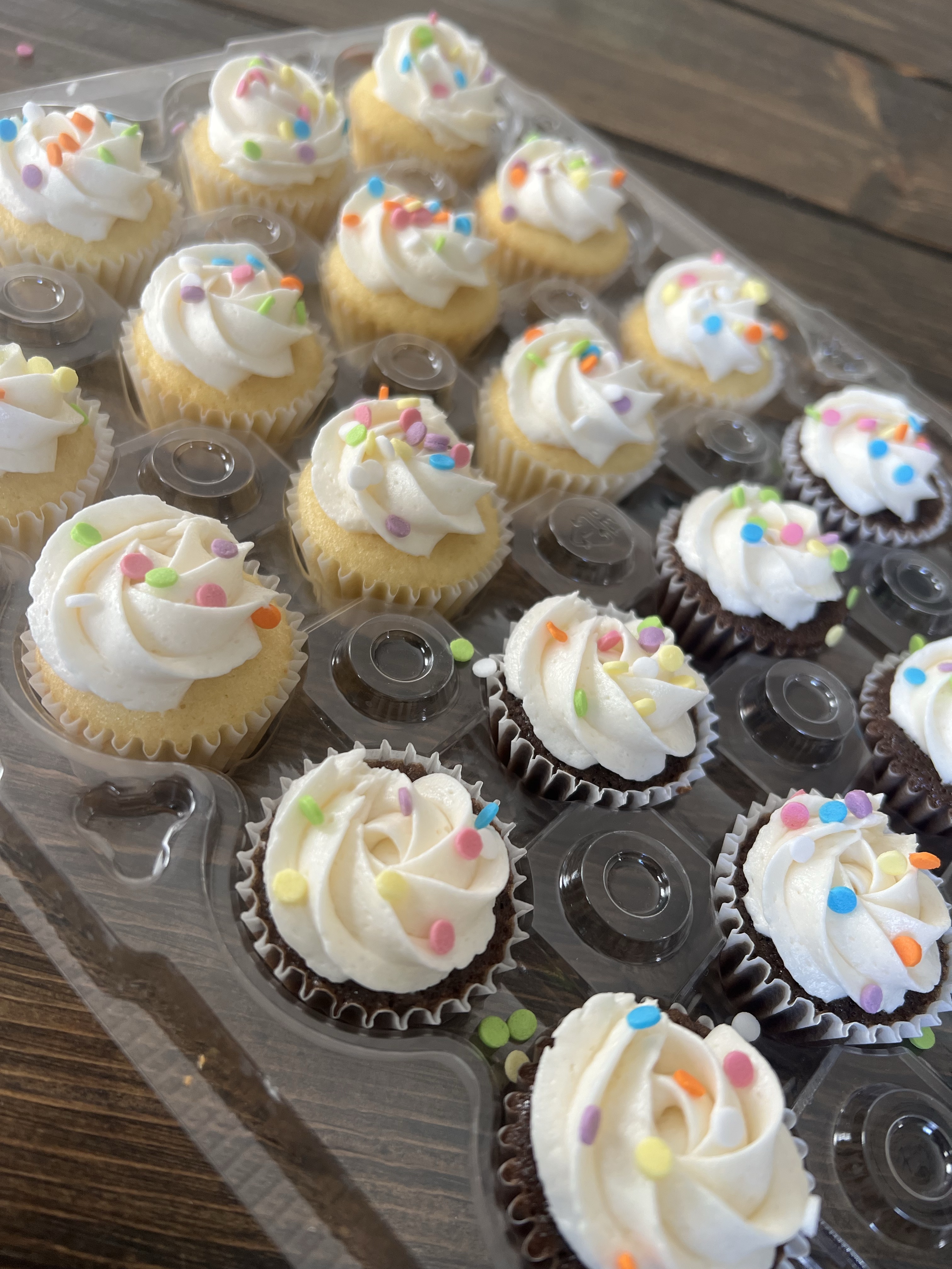 Mini Vanilla Cupcakes