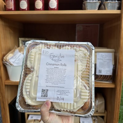 Cinnamon Rolls 4pk