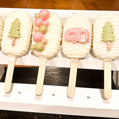 Cakesicle Cake Pops