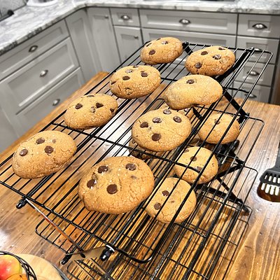 6 Chocolate Chip Cookies