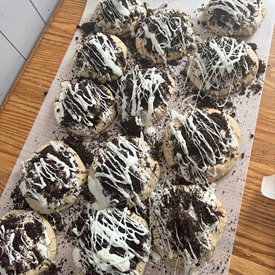Cookies & Cream Stuffed Oreo
