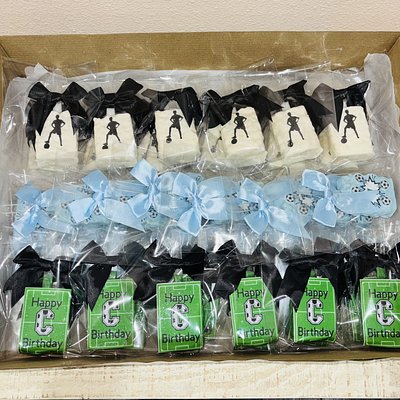 Dipped Treats Party Package 2  ( 8 Dozen Treats) Standard or Customized) 