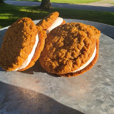 Oatmeal Cream Pies (1)