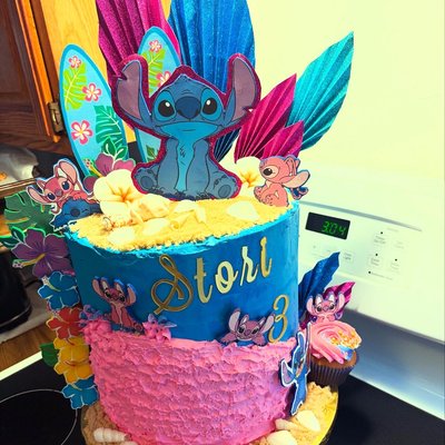 Custom Cakes 