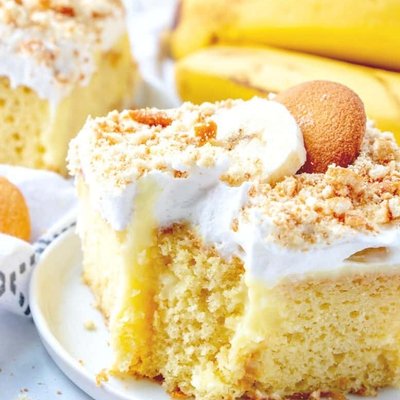 Banana Pudding Poke Cake