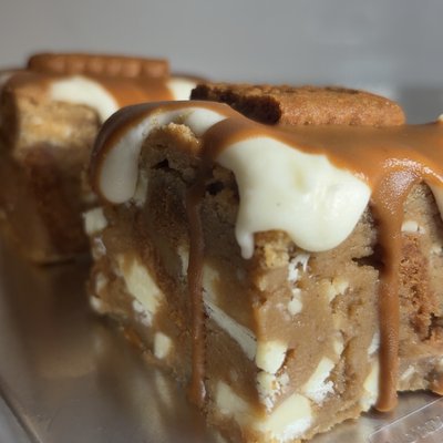 Cookie Butter Blondie