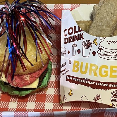 Burger Cupcakes With Sugar Cookie Fries
