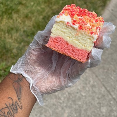 Strawberry Cheesecake Crunch Brownies