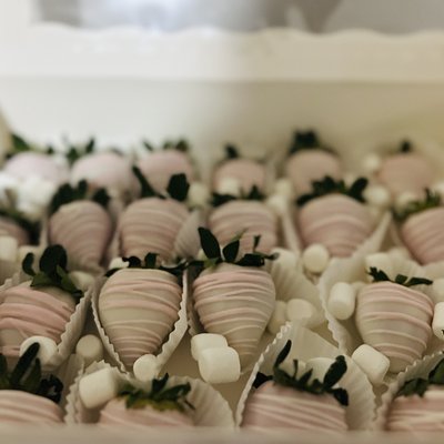 Chocolate Covered Strawberries - 1 Dozen