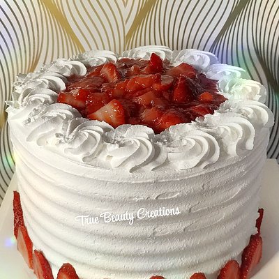 7 Inch Double Layer Strawberry Shortcake 
