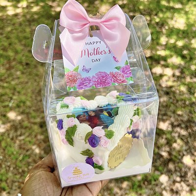 Mom’s Mini Bloom Cake