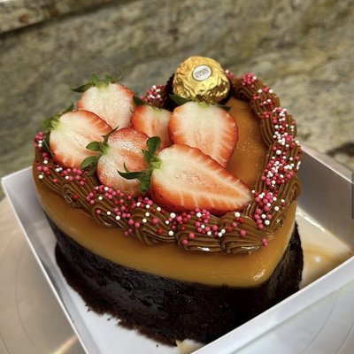 6 Inch Heart Chocoflan