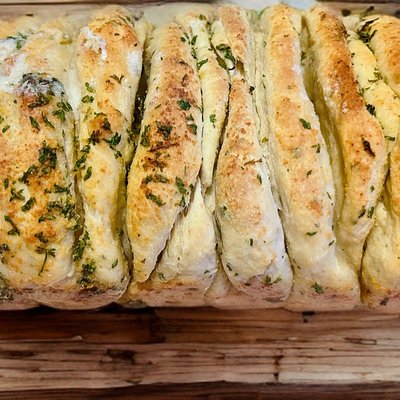 Garlic Pull Apart loaf 