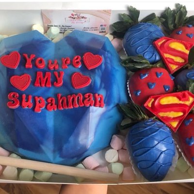 Breakable Heart + 6 Strawberries 