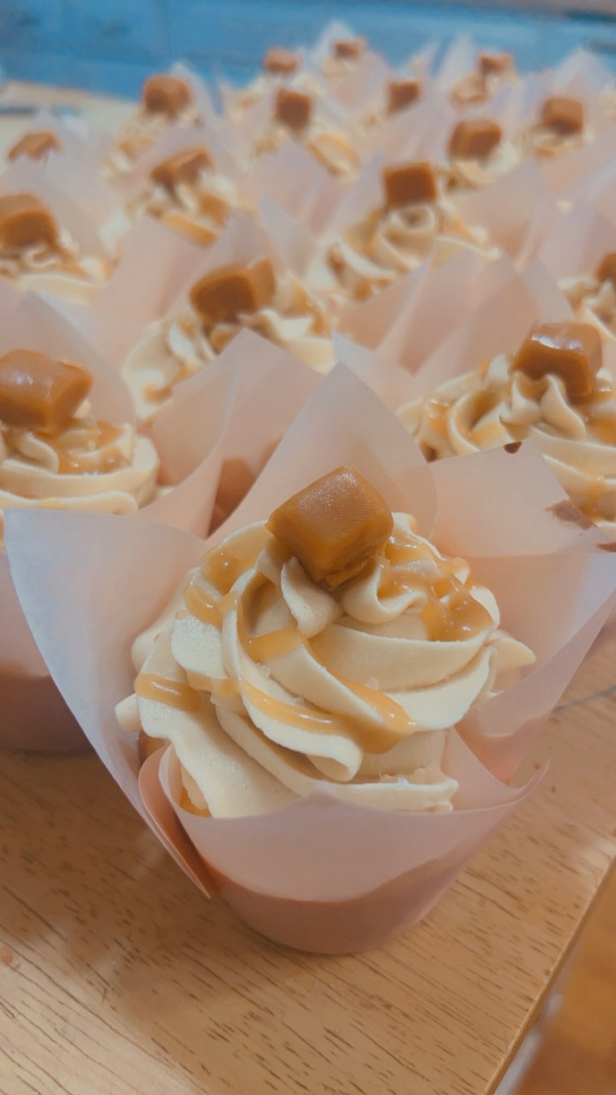 Salted Caramel Cupcakes 12 Servings
