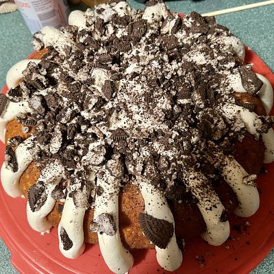 Cookies ‘n Cream Bundt Cake 