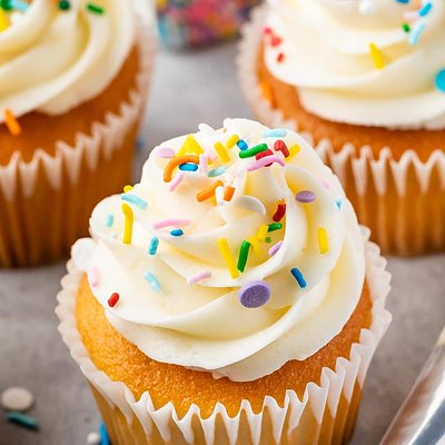 Olive’s White Almond Wedding Buttercream Recipe
