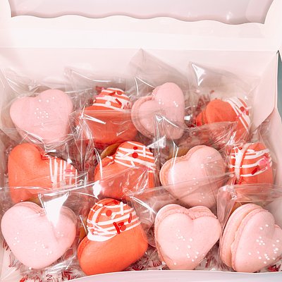 Heart Shaped Macarons 