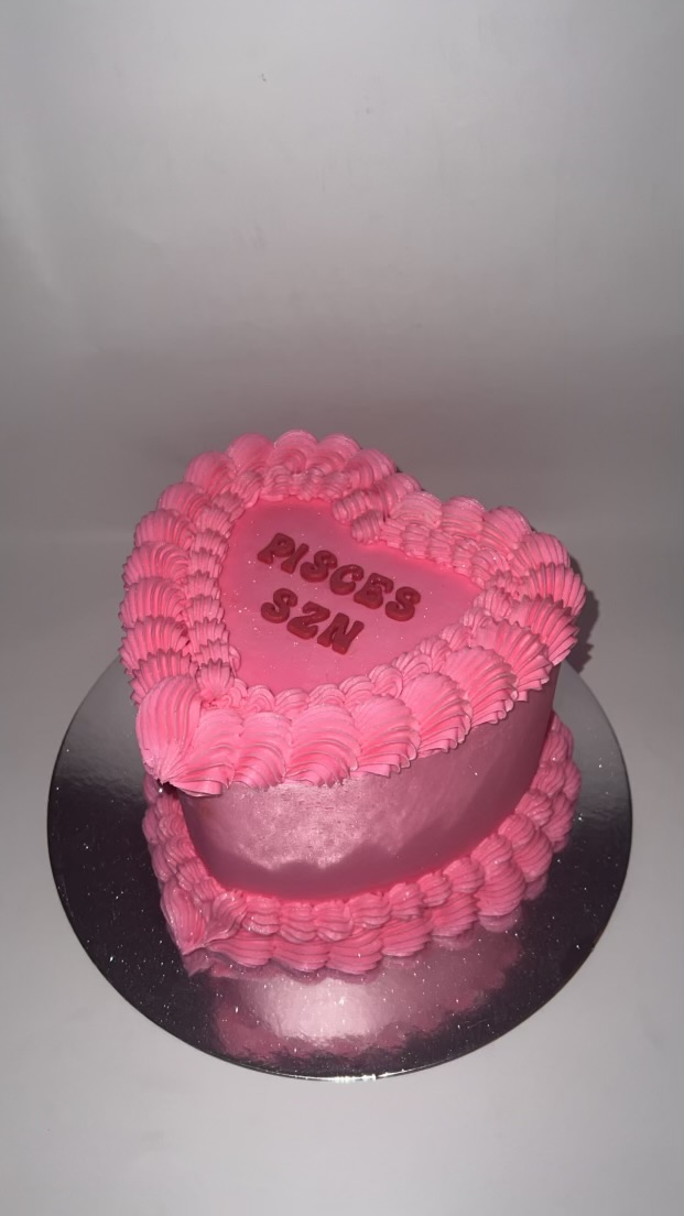 Heart Shaped Cake (feeds 20)