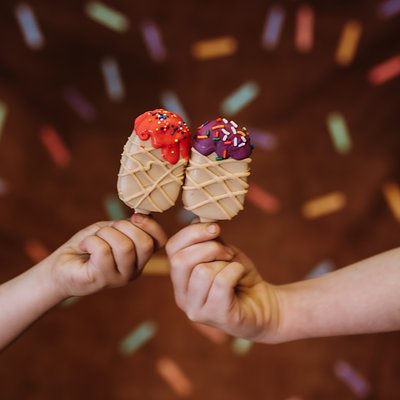 Dip & Decorate: Kids Cake Pop Class