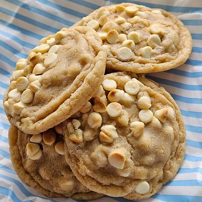 Classic White Chocolate Macadamia