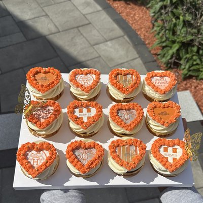 Designer Cupcakes 