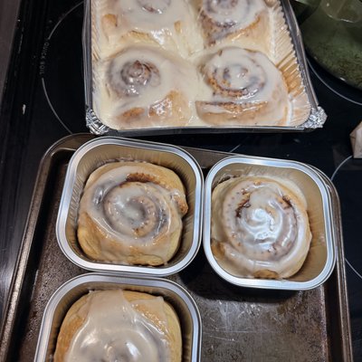 Cinnamon Rolls (4 Pack)