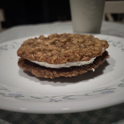 BEST SELLER! 6 Large Creme Stuffed Oatmeal Cookies