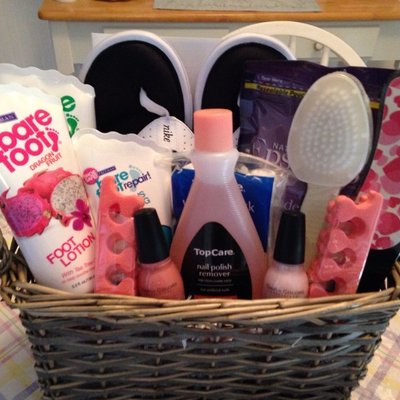 Polish & Pamper Gift Bag