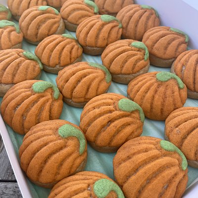 Pumpkin Concha Bites