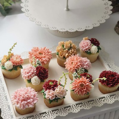 Floral Cupcake Set Of 12