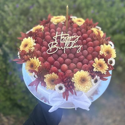 Cake (10 Inch) *18-70 Servings