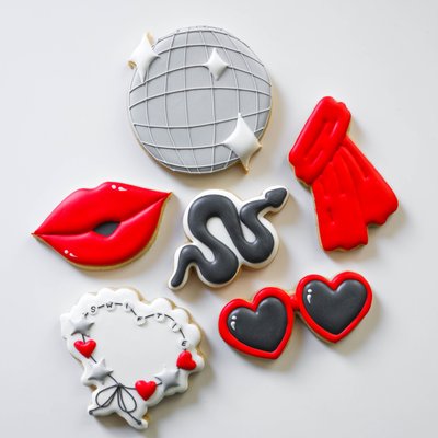 Sweet Sugar Singer Themed Cookie Decorating Class 