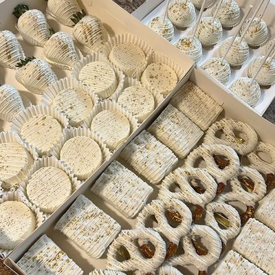 4 Dozen Custom Treats 