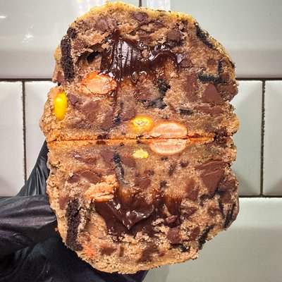 PAST FLAVOR - View Only🥲: Reese’s Pieces Brownie Bomb 💣 