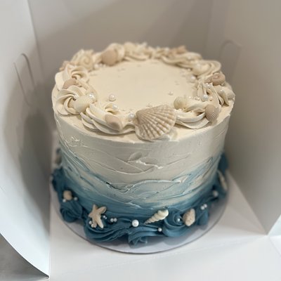 Custom Cakes 