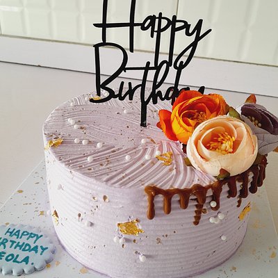 Two Layer cake 8”