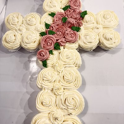 Custom Cross Pull Apart Cakes