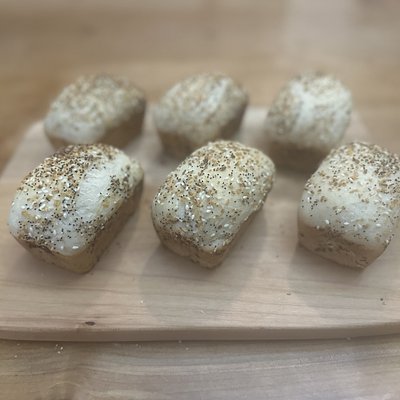 6 Mini Loaves with Everything Seasoning 