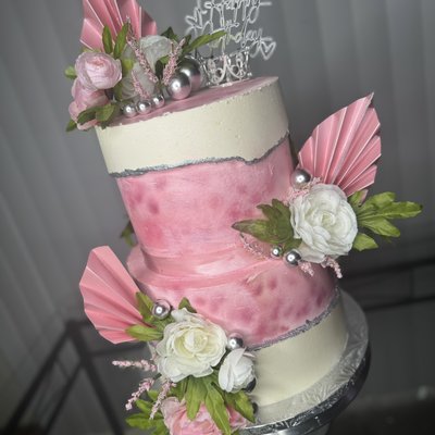 2 Tier Cake (6”, 8”) 