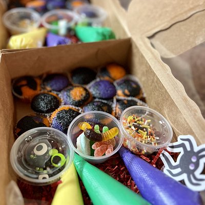 Halloween Spooky Cupcake Kit