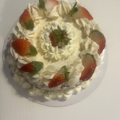 6 inch naked strawberry shortcake 