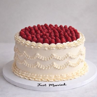 12" Round Cake (serves 60)