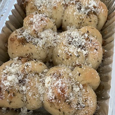 6 Garlic Parmesan Knots Organic Sourdough