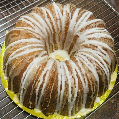 Old Fashioned Buttermilk Pound Cake