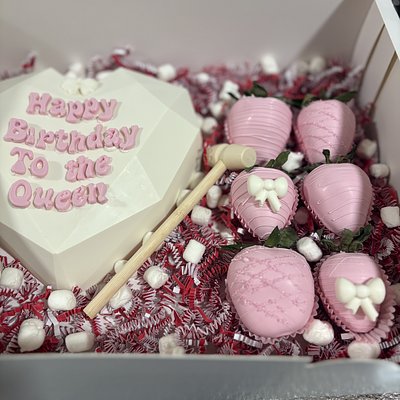 (6) Breakable Heart with strawberries 