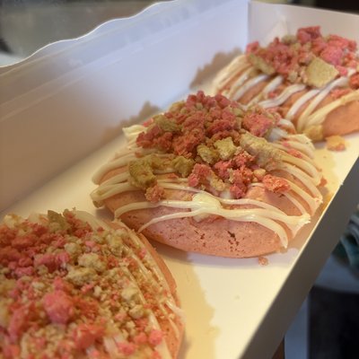 Strawberry Crunch 