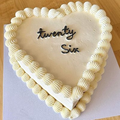 10"×2 Heart-shaped Cake (SM Buttercream)